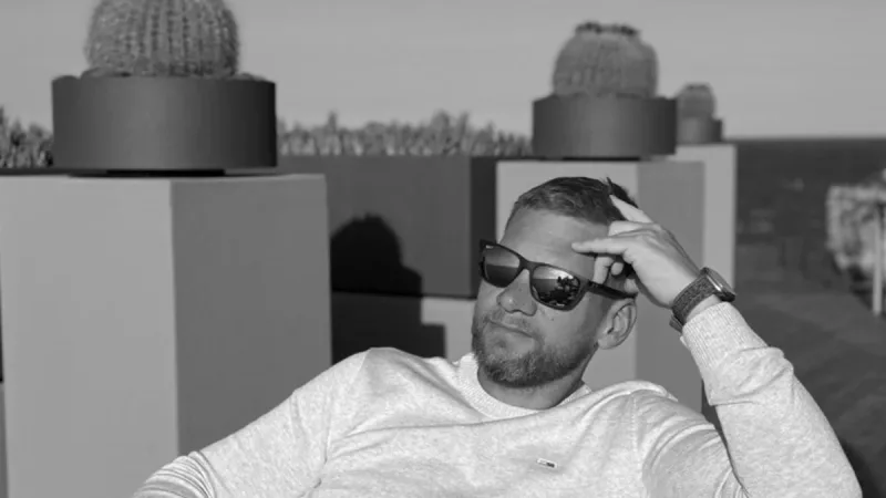 CKX (Chris Koenix)